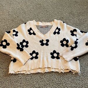 Bailey Rose Distressed Flower V Neck Sweater Soze XS in Like New Condition